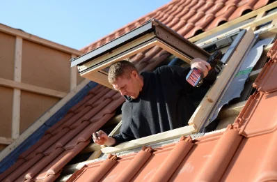 Pose de fenêtres de toit Velux à Louvencourt